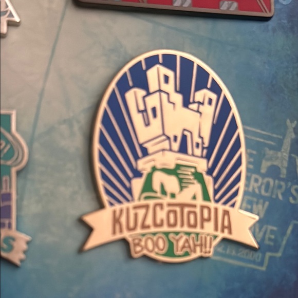 Disney Themed Collectible Pin Set - Picture 6 of 8